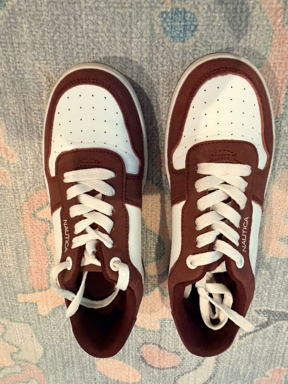 ⚓ Nautica Cammingy Sneakers — Brown/White, Youth Size 3